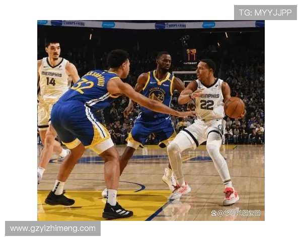 2015年11月勇士与灰熊激战回顾球场上的策略与精彩瞬间分析 2015年11月勇士与灰熊激战回顾球场上的策略与精彩瞬间分析