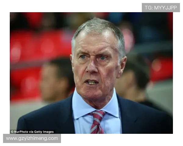 赫伯特琼斯如何在篮球场上展现出色的领导力与团队精神