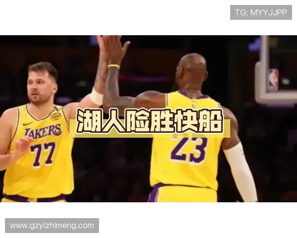 雷霆与快船激战正酣10月31日精彩对决引发球迷热议 雷霆与快船激战正酣10月31日精彩对决引发球迷热议