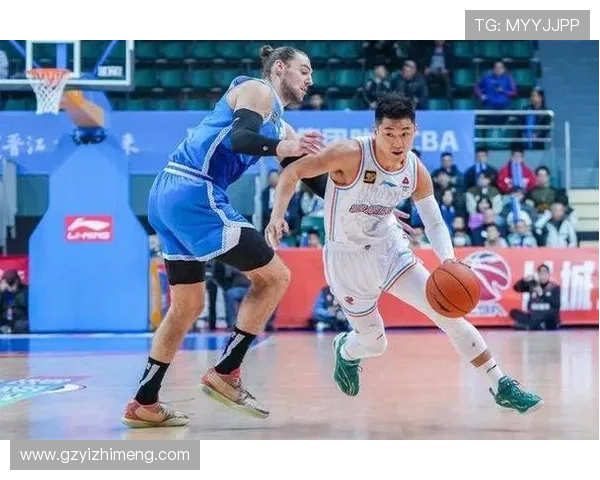 高诗岩：从青年才俊到篮球场上的闪耀明星之路